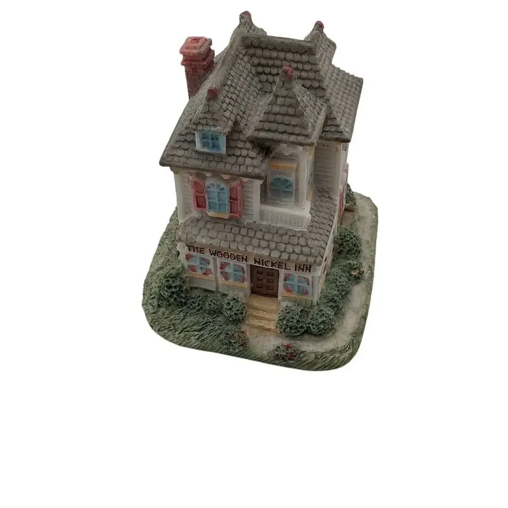 Liberty Falls Americana Collection Wooden Nickel Inn Miniature Model‎